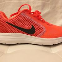 Nike revolution 3 wmns