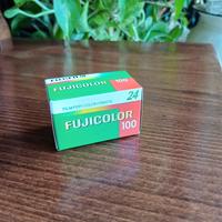 Rullino foto Fujicolor 100, 24 pose, 36mm, vintage