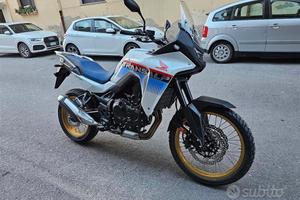 Honda Transalp 750 Ross White