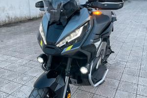 Xadv 750 2024