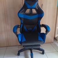 Sedia da gaming ergonomica usata