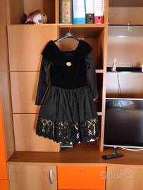 Abito da ballo con tulle di sotto