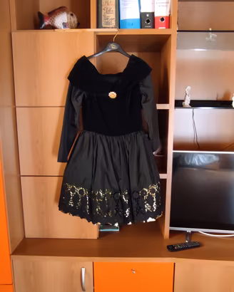 Abito da ballo con tulle di sotto