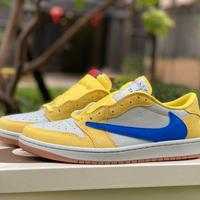 Travis Scott x Air Jordan 1 Low “Canary”8.0