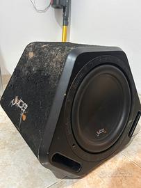 Subwoofer auto