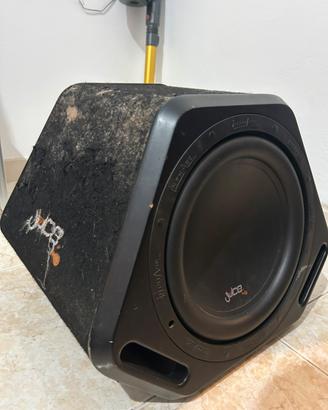 Subwoofer auto