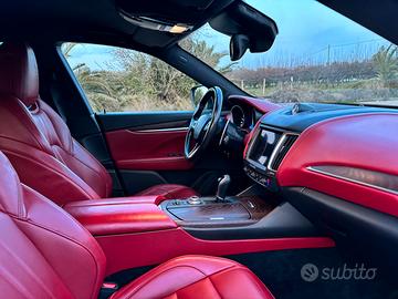 Maserati LEVANTE 275 cv FULL