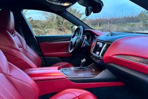Maserati LEVANTE 275 cv FULL