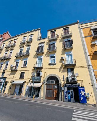 Via S.Rosa- Ampio appartamento doppia esposizione