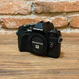 Olympus OM-D E-M10 Mark III