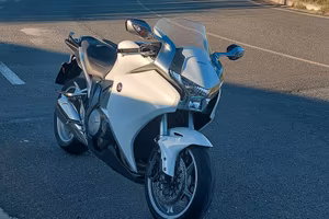 honda vfr 1200 f 
