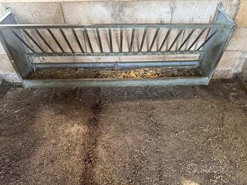 Mangiatoie per ovini/caprini