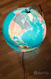 Mappamondo luminoso
