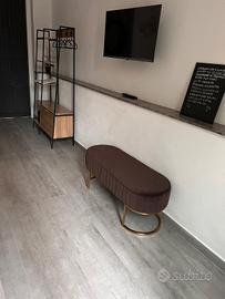 Pouf di velluto marrone