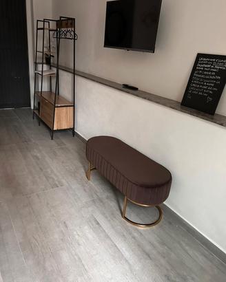 Pouf di velluto marrone