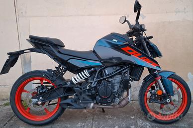 KTM DUKE 125 2024