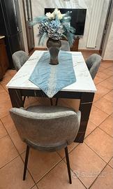 Tavolo con sedie