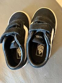 Scarpe vans bimbo/a nere con strappi n.23,5