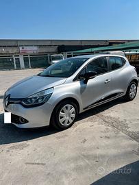 Renault Clio 1.2 75CV 5 porte Live ok neo patentat