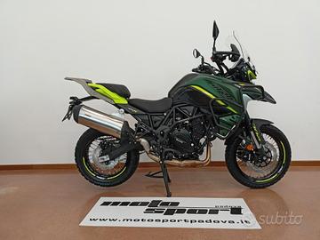 Benelli TRK 702 X verde