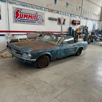 Ford Mustang cabrio 1967 da restaurare
