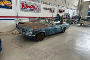 Ford Mustang cabrio 1967 da restaurare