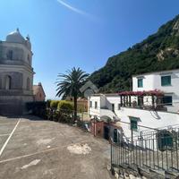 3 LOCALI A MASSA LUBRENSE