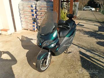 SCOOTER Piaggio x9