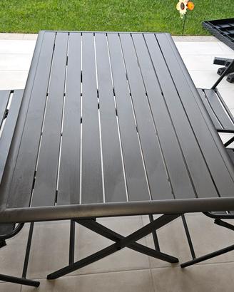 Tavolo in metallo colore grigio antracite