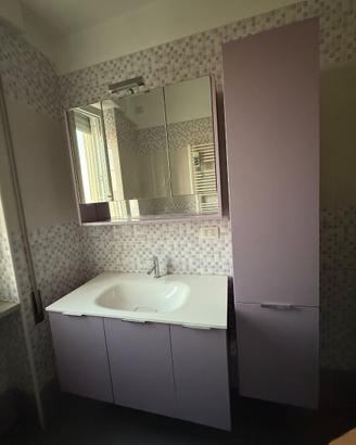 Mobile bagno completo con lavabo e colonna
