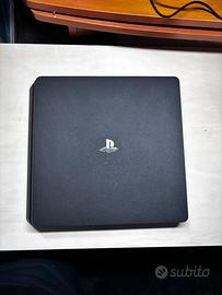 PS4 Slim + 3 joysticks + 6 giochi