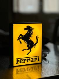 Lampada da tavolo logo Ferrari - stampa 3D
