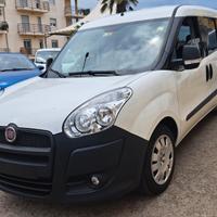 Fiat doblo 1.3 5 posti autocarro diesel gancio tra