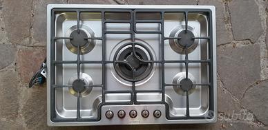 Piano cottura a 5 fuochi SMEG