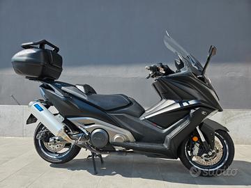 Kymco AK 550