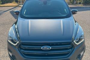 Ford Kuga St-line