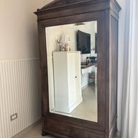 Armadio un anta con specchio e cassetto