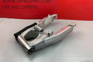 FORCELLONE POSTERIORE SUZUKI GSXR 600 1999 1998 GS