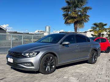Volkswagen Passat 2.0 TDI DSG Executive FINANZIABI