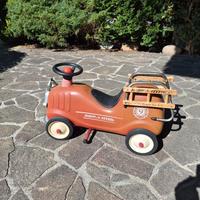  vecchia auto pompieri in lamiera