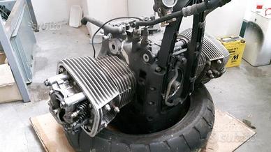 R 850 rt r motore