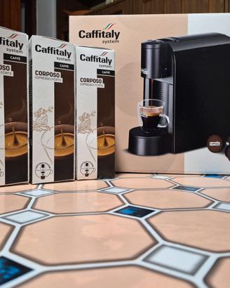 Macchina caffé Caffitaly + 4 confezioni di cialde
