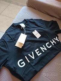 T-shirt Givenchy nera taglia Xl