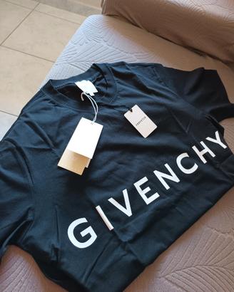 T-shirt Givenchy nera taglia Xl