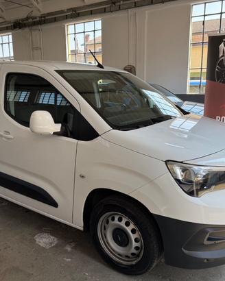 Opel Combo Cargo 1.5 Diesel 130CV S&S AT8 PC 1000k
