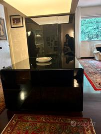 Mobile bar vintage con impianto stereo integrato