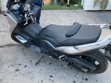 Yamaha tmax 530