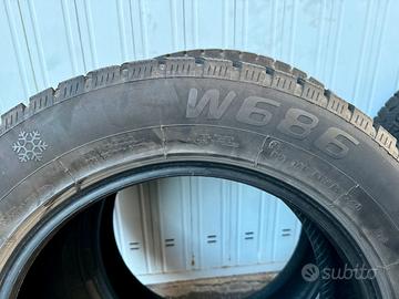 Pneumatici invernali 215/65 R17 Ovation W686