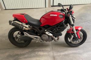 Ducati monster 696