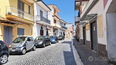 CASA DI CORTE A BRUSCIANO